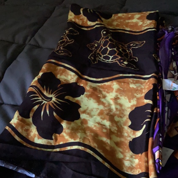 Pareo/Sarong - Picture 3 of 4